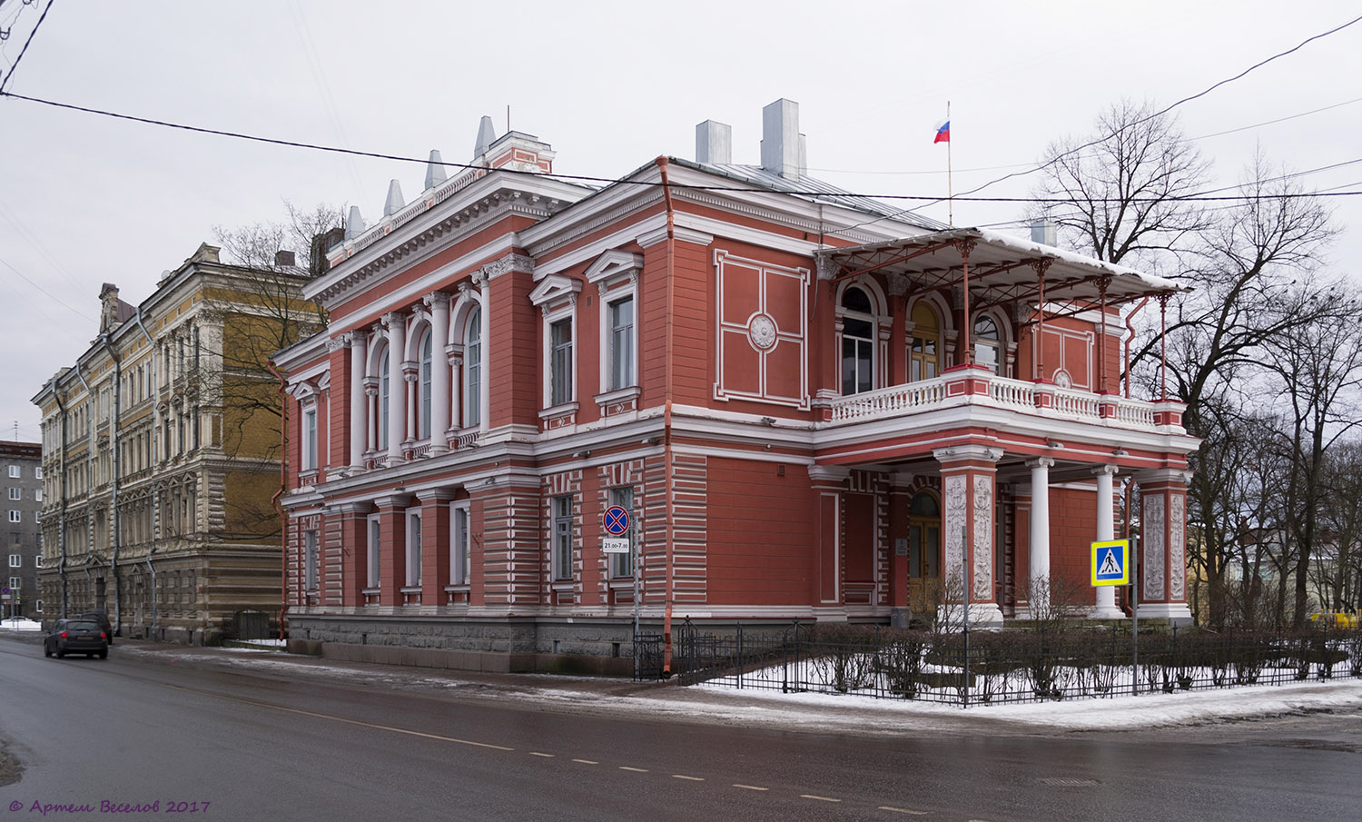 Выборг, Улица Пушкина, 12 / Крепостная улица, 37; Крепостная улица, 35