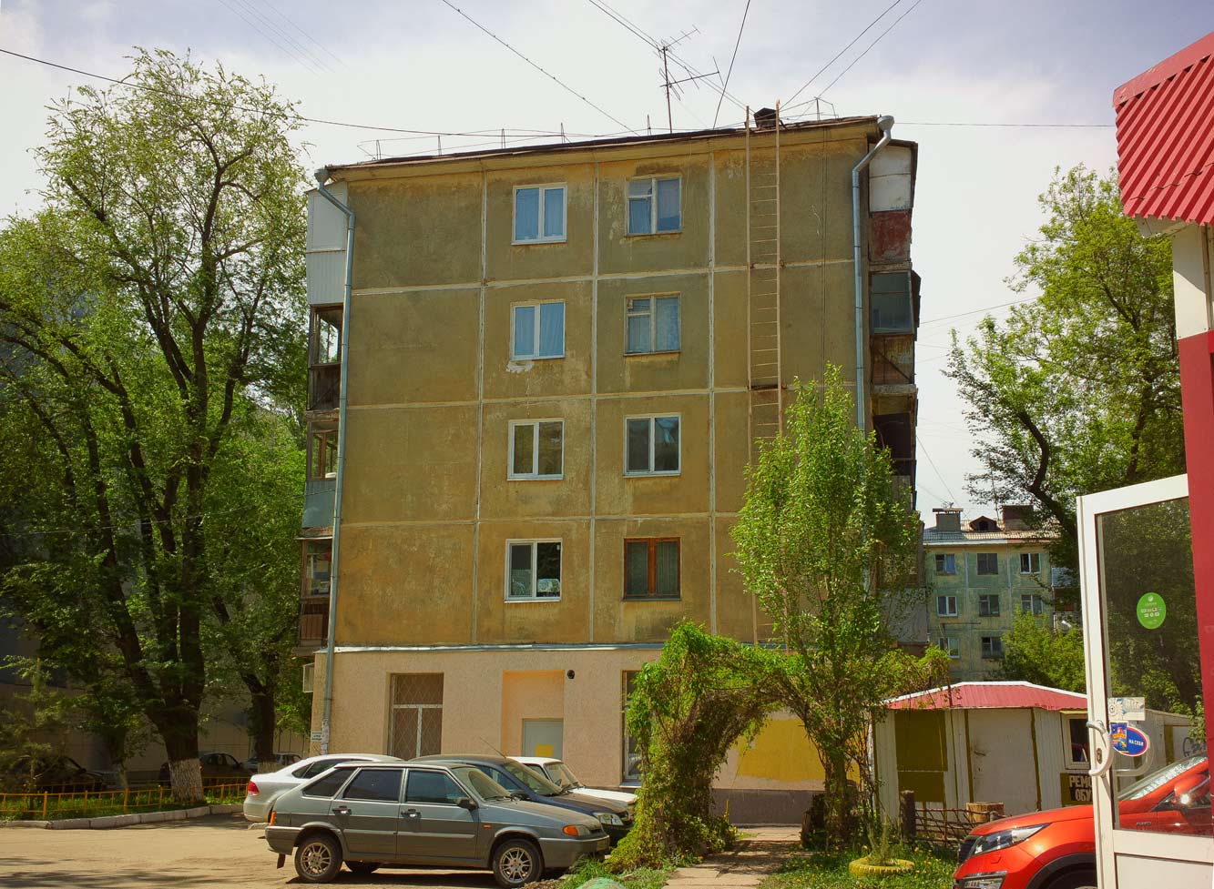 Самара, Революционная улица, 144