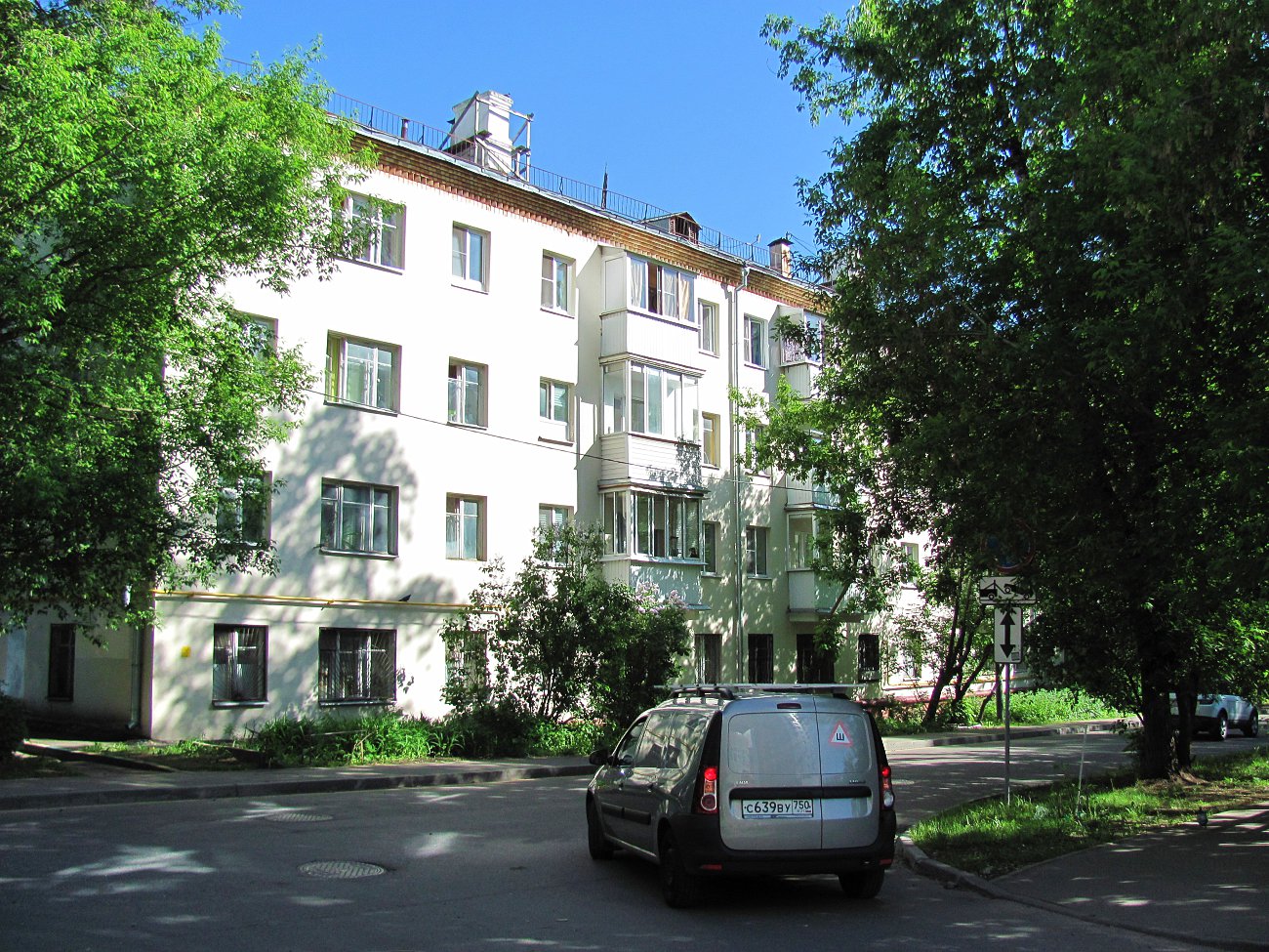 Moscow, Сосновая аллея, 4