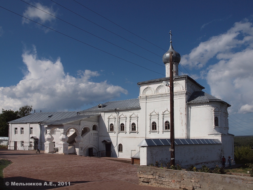 Гороховец, Пролетарская улица, 12 (Настоятельский корпус); Пролетарская улица, 12 (церковь Иоанна Лествичника)