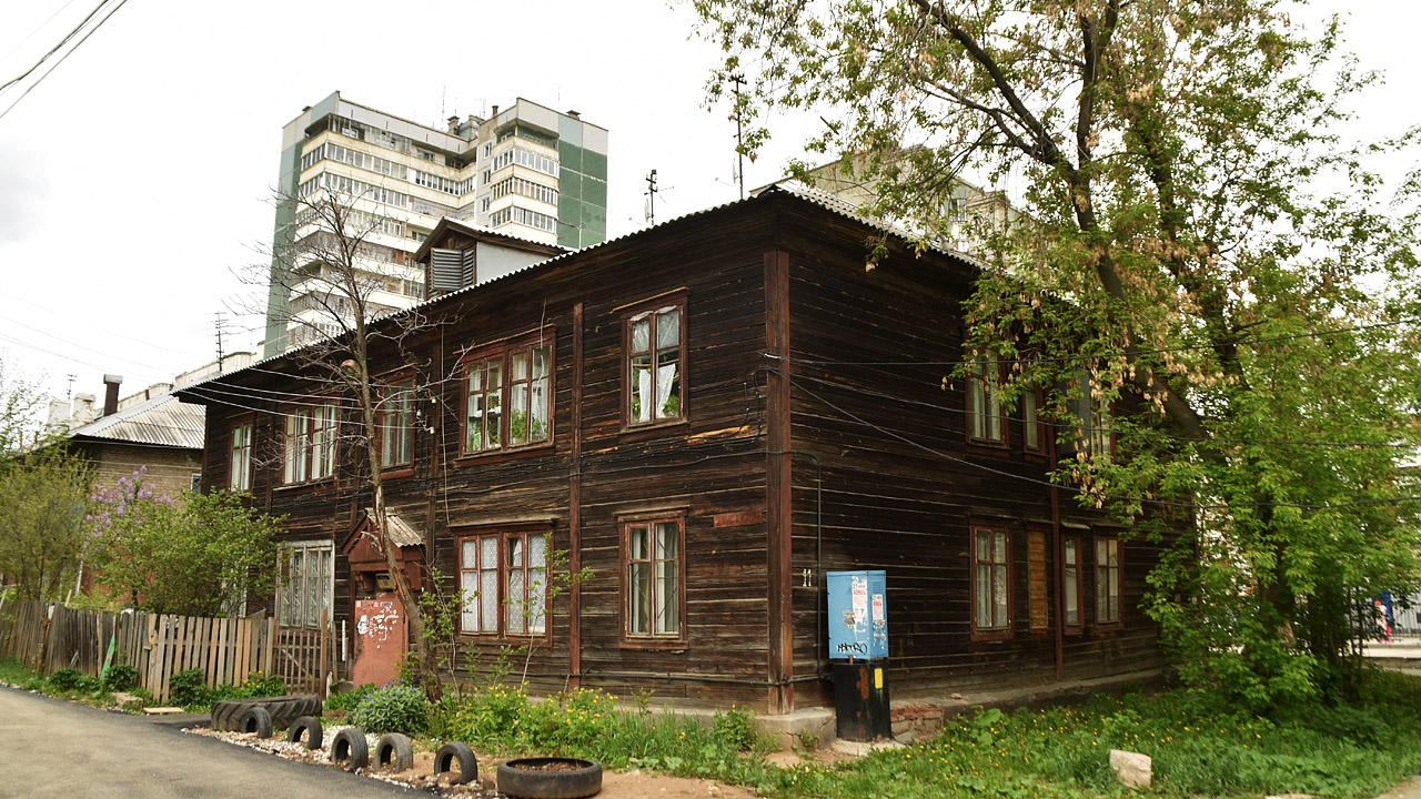 Perm, Рязанская улица, 11