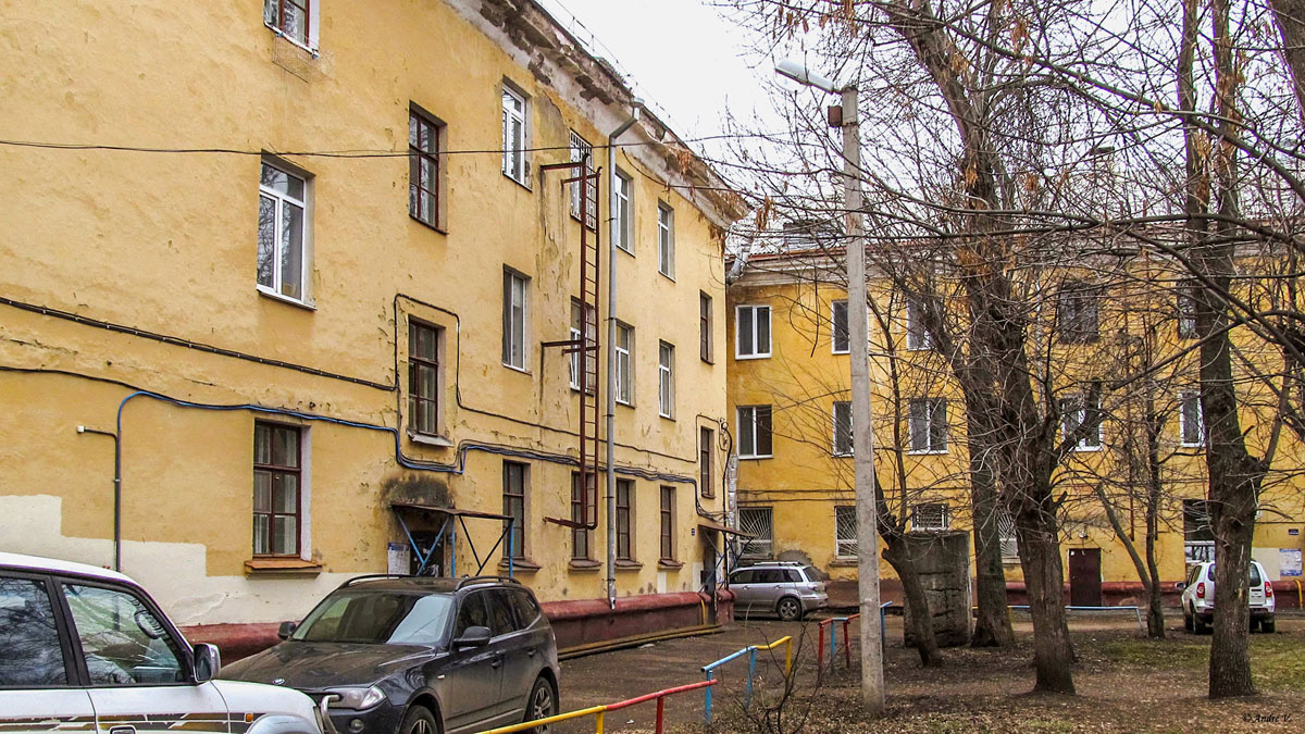 Уфа, Улица Достоевского, 107 / Улица Пархоменко, 82