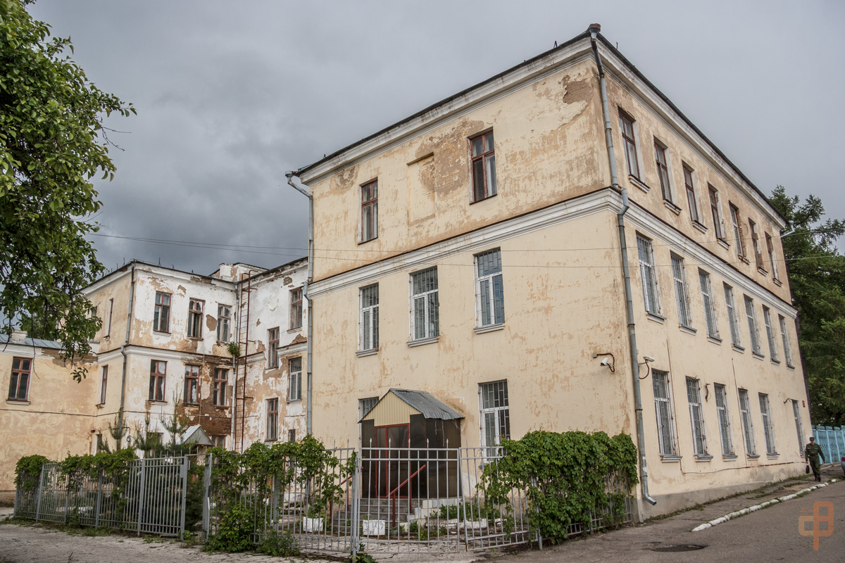 Kasan, Улица Николая Ершова, 65 (поликлиника)