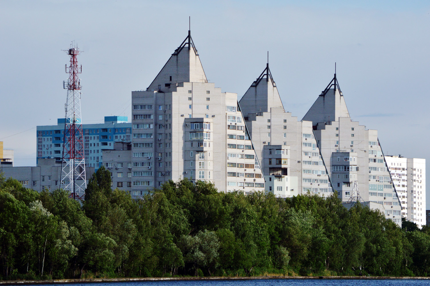 Воронеж, Улица МОПРа, 8Б; Улица МОПРа, 12А; Улица МОПРа, 18Б