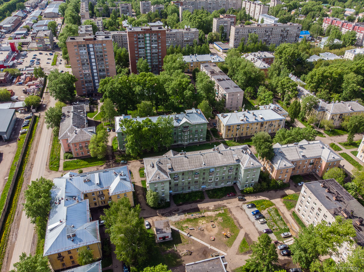Глазов, Улица Пряженникова, 45; Советская улица, 39; Советская улица, 34; Республиканская улица, 36; Улица Пряженникова, 47; Комсомольская улица, 30; Комсомольская улица, 28; Республиканская улица, 35 / Комсомольская улица, 26; Улица Пряженникова, 49; Комсомольская улица, 19; Комсомольская улица, 17