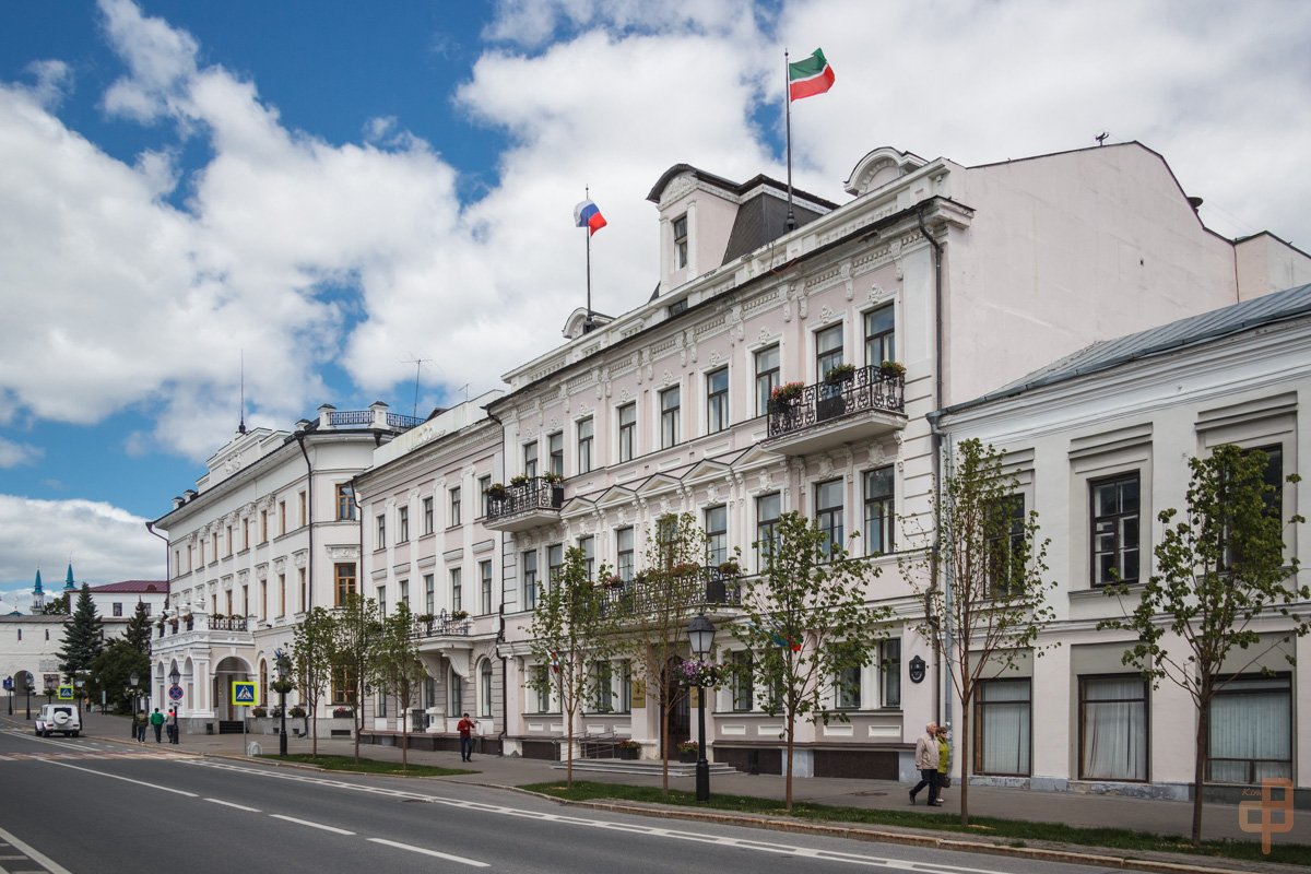 Казань, Кремлёвская улица, 1; Кремлёвская улица, 3-5