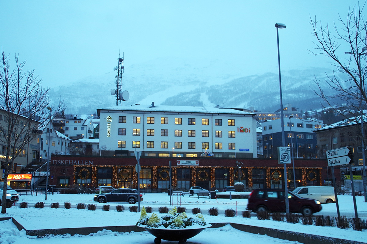 Нарвик, Kongensgate, 42; Dronningensgate, 52