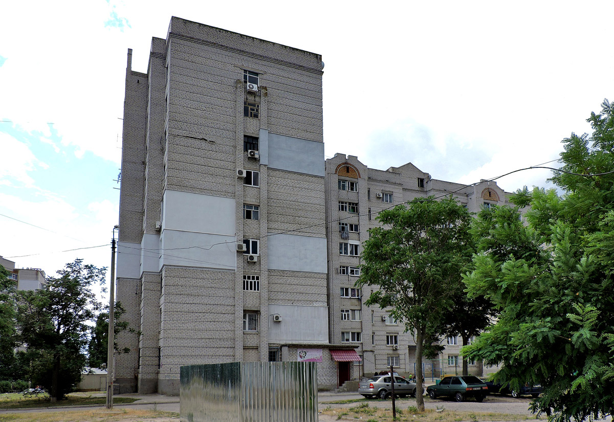 Днепрорудное, Молодежная улица, 3