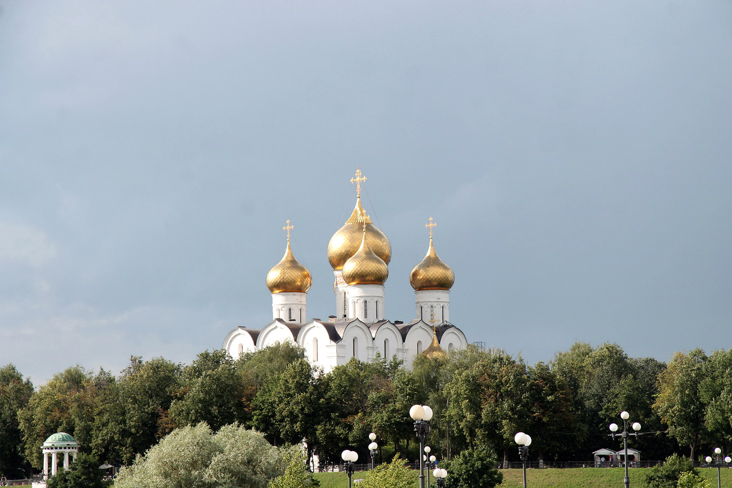 Ярославль, Которосльная набережная, 2 / Волжская набережная, 1