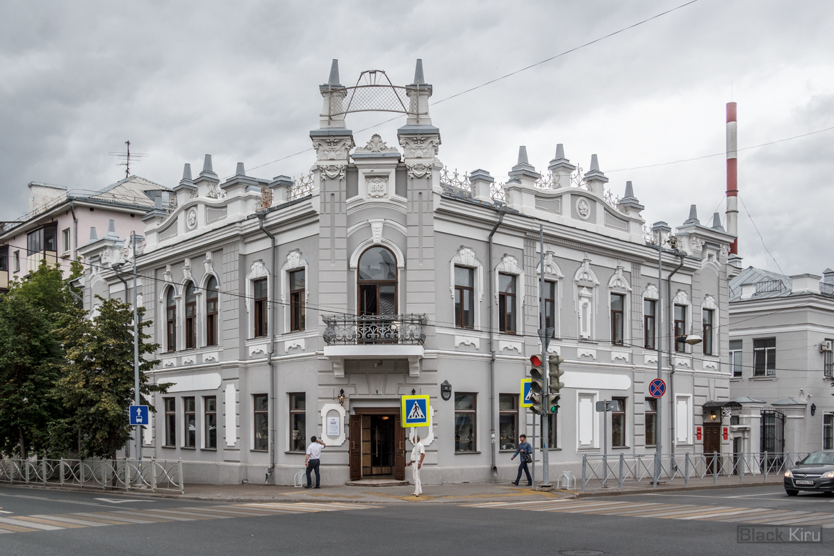 Казань, Улица Карла Маркса, 27 / Улица Лобачевского, 11