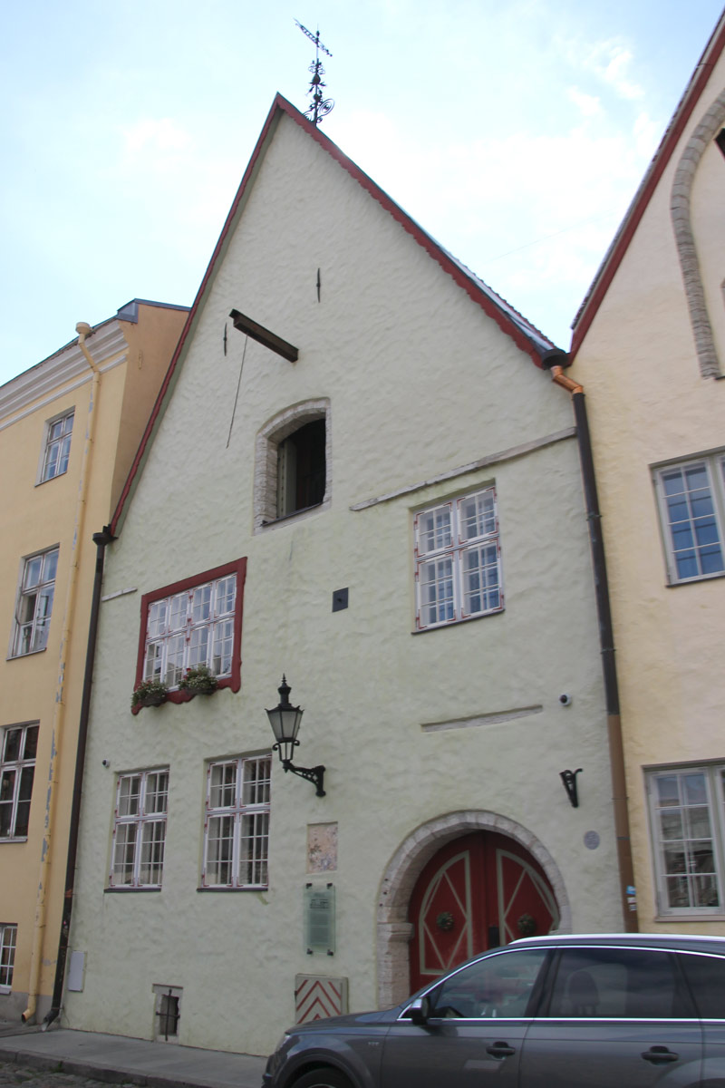 Таллин, Rüütli, 12