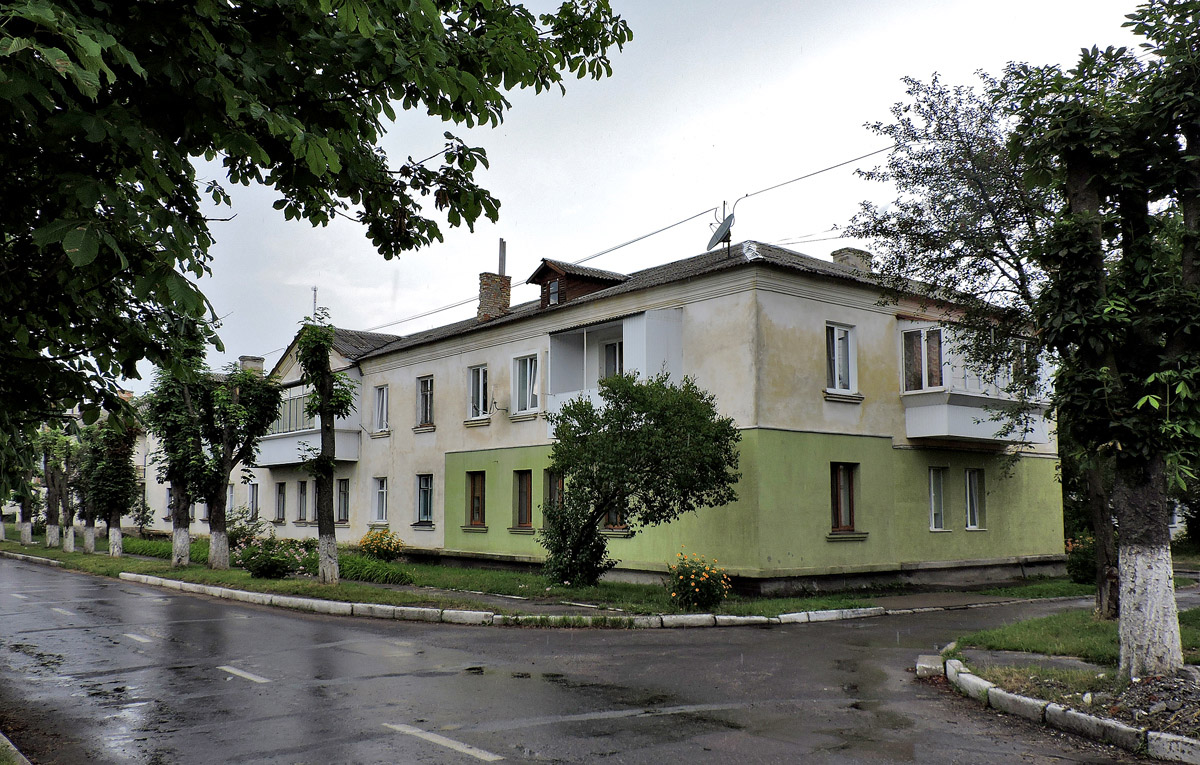 Червоноград, Улица Героев Майдана, 1