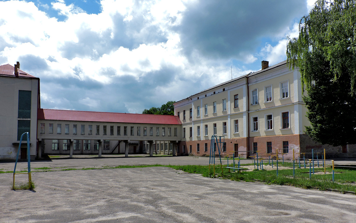 Золочев, Улица Героев Небесной Сотни, 4А