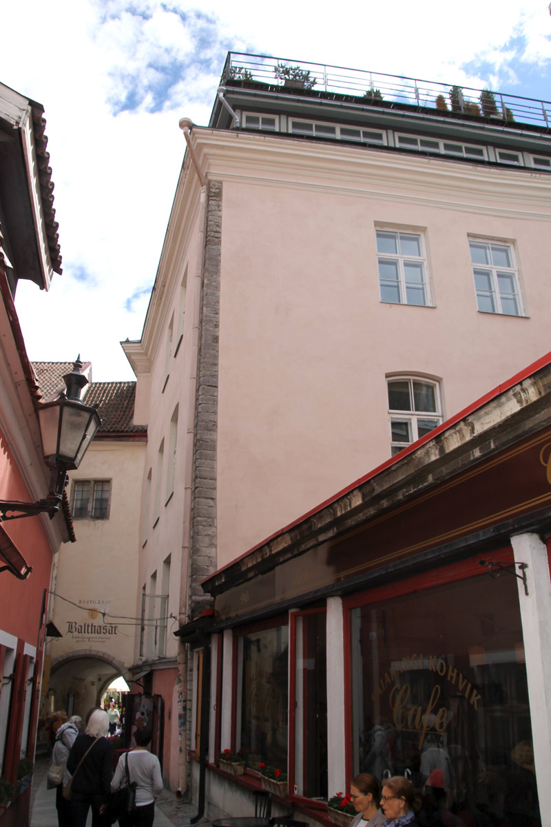 Tallinn, Saiakang, 3; Mündi, 2 / Raekoja plats, 10 / Saiakang, 1