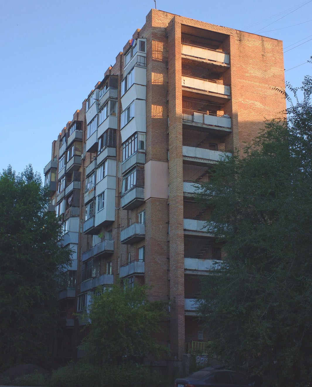 Samara, Краснодонская улица, 1