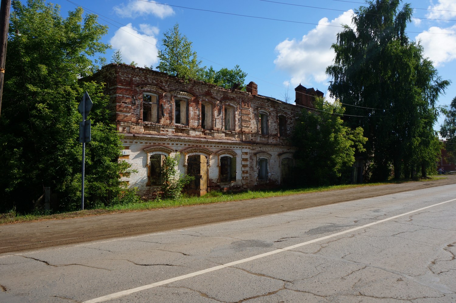 Bolshesosnovsky district, other localities, с. Черновское, Улица Ленина, 5