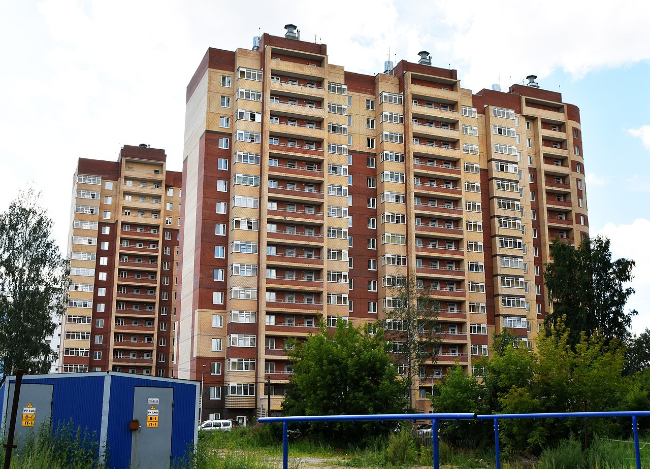 Perm, Батумская улица, 8; Улица Калинина, 42