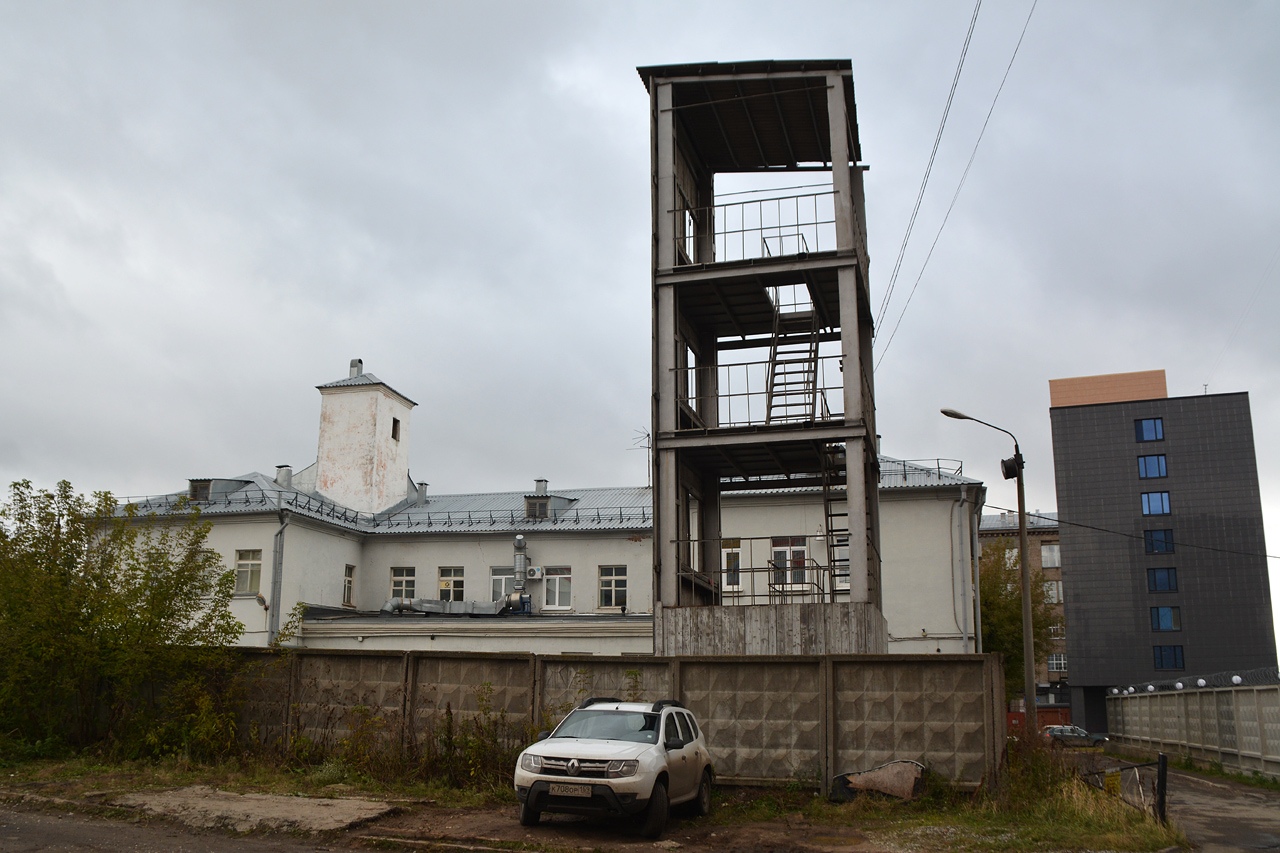 Пермь, Стахановская улица, 58; Шоссе Космонавтов, 115