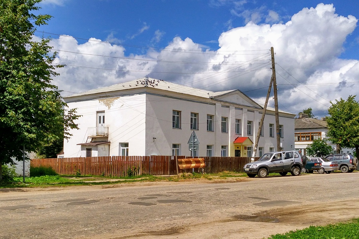 Переславский район, прочие н.п., с. Нагорье, улица Адмирала Спиридова, 5