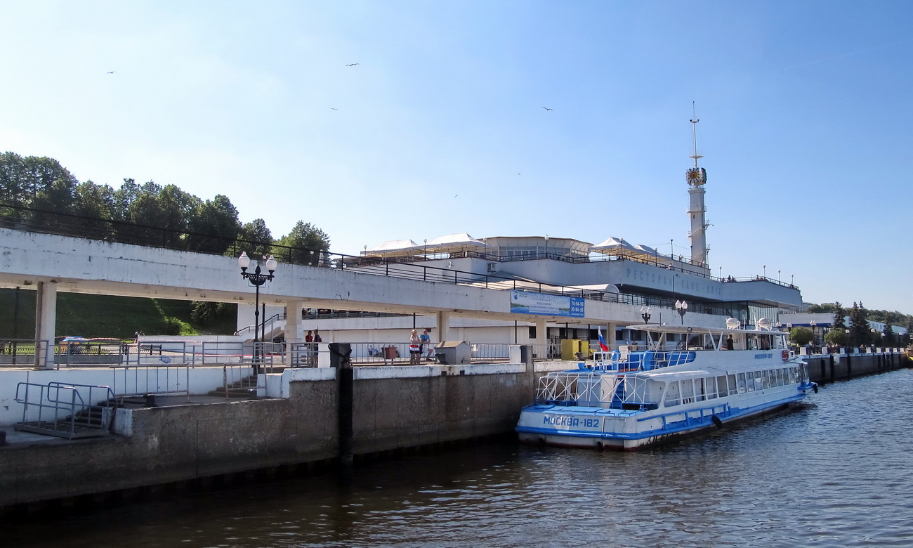 Yaroslavl, Волжская набережная, 2