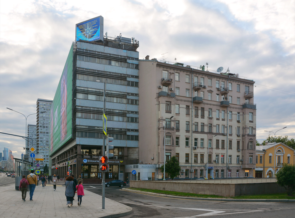 Москва, Улица Новый Арбат, 2; Никитский бульвар, 5