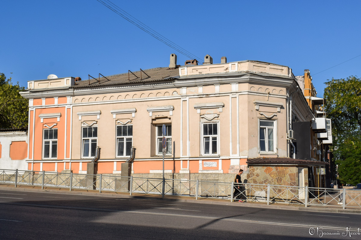 Ростов-на-Дону, Ворошиловский проспект, 4 / Улица Седова, 1