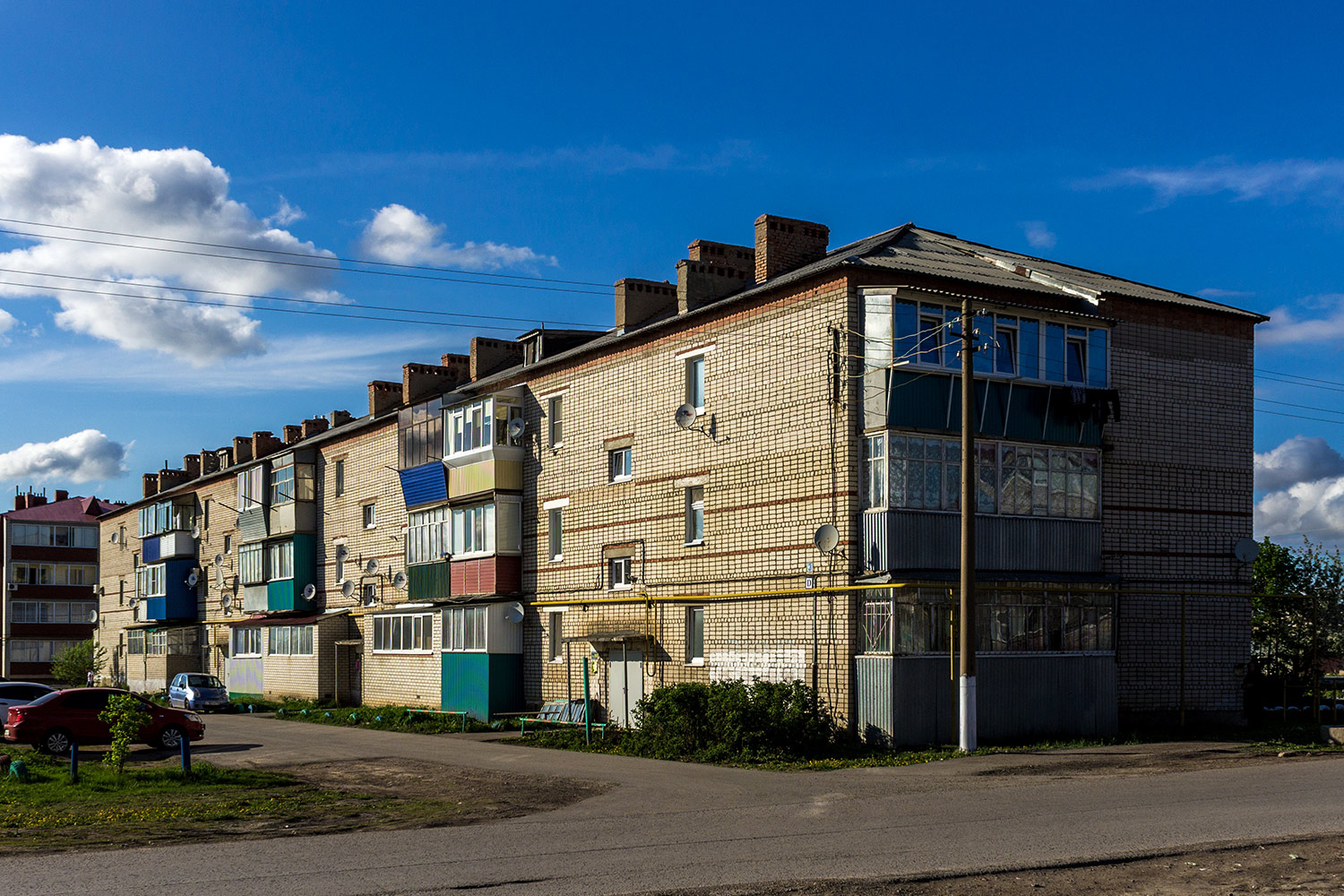 Nurłat, Ленинградская улица, 3