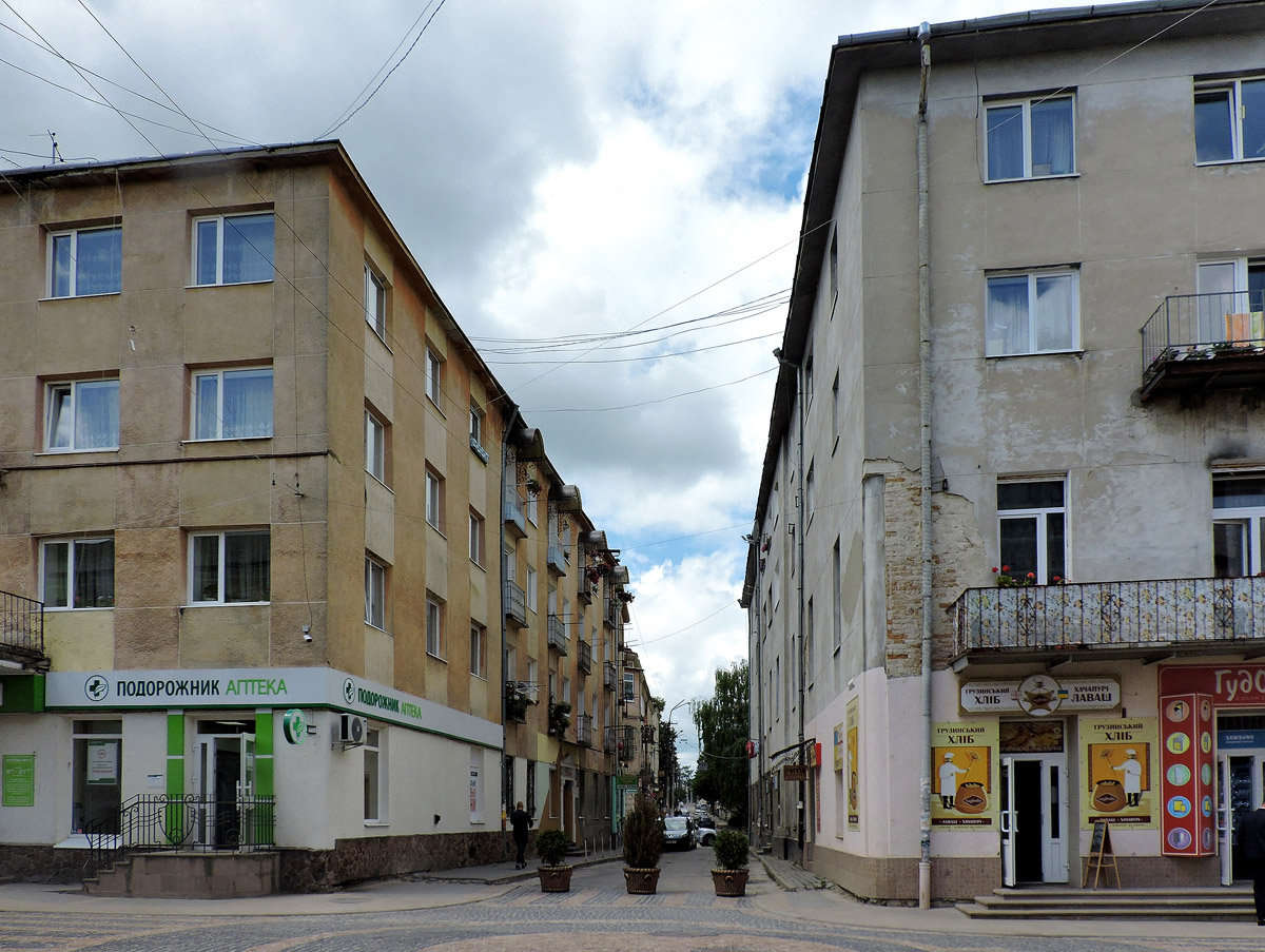 Золочев, Улица Маркияна Шашкевича, 8; Улица Пушкина, 1. Золочев — Панорамы
