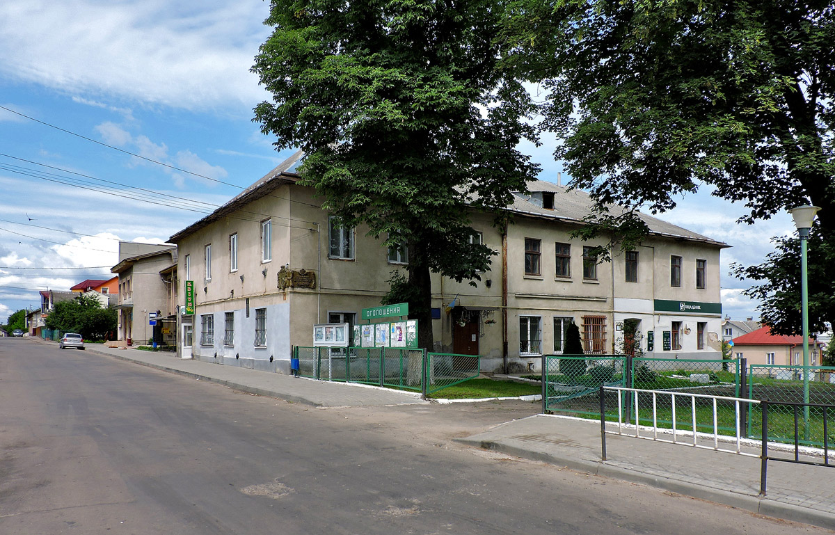Куликов, Площадь Независимости, 27