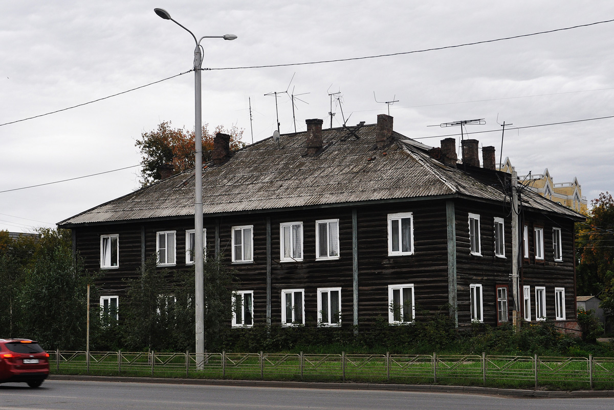 Омск, Торговая улица, 28 / Улица Олега Кошевого, 24