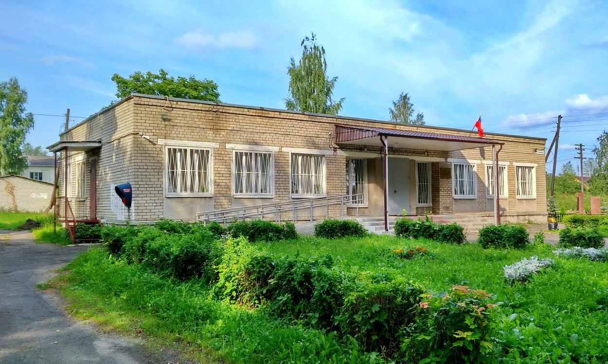 Ярославский район, прочие н.п., д. Карабиха, Школьная улица, 1Б