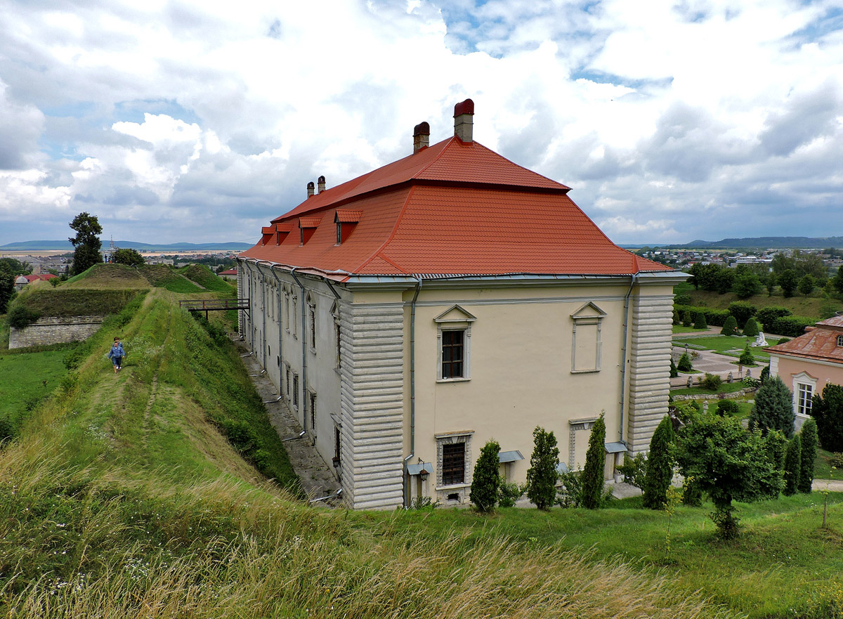 Золочев, Тернопольская улица, 4