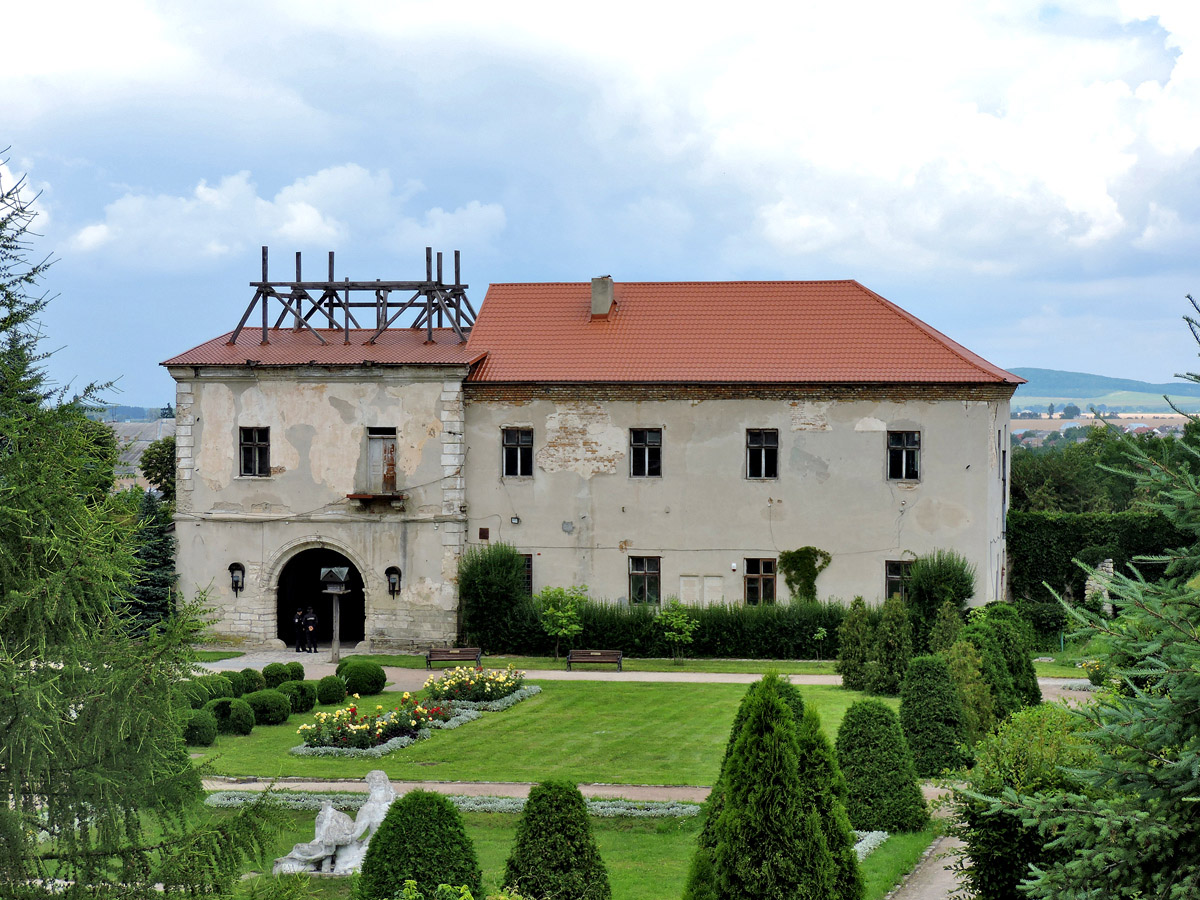 Золочев, Тернопольская улица, 4