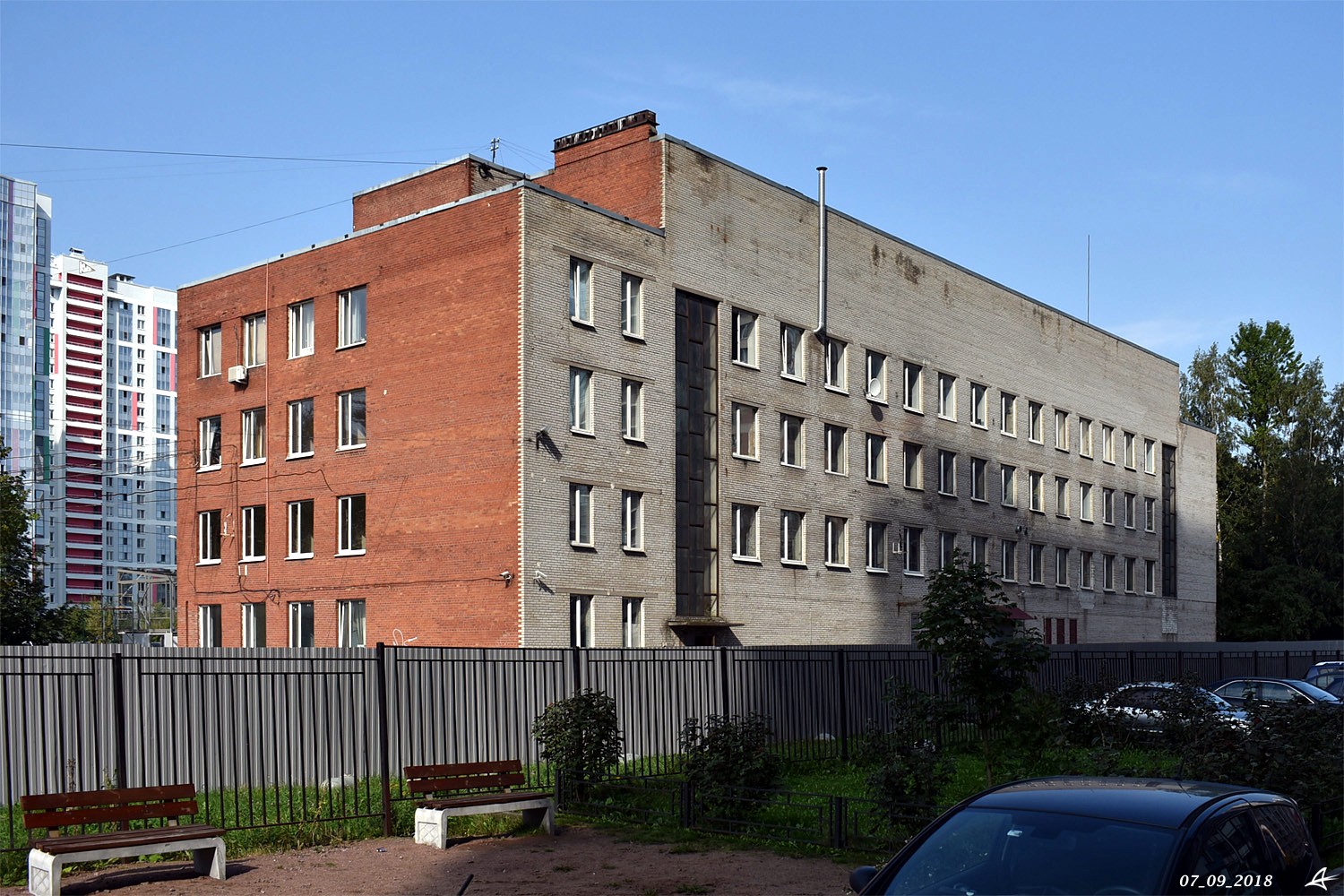 Peterburi, Лабораторный проспект, 23