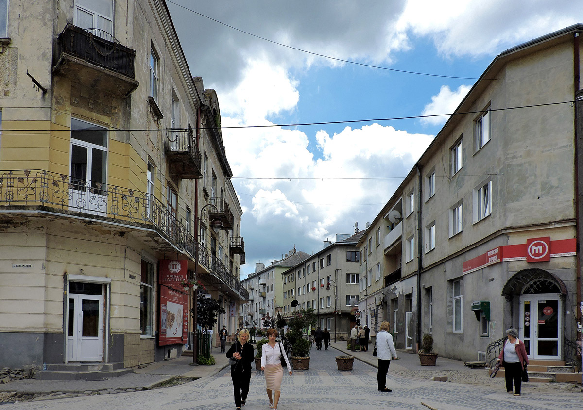 Золочев, Улица Маркияна Шашкевича, 1; Улица Маркияна Шашкевича, 2. Золочев — Панорамы