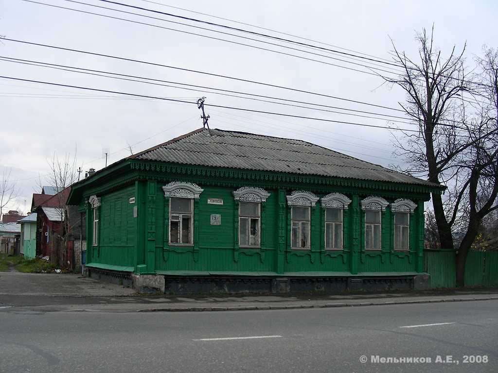 Иваново, Владимирская улица, 19 / Лежневская улица, 14