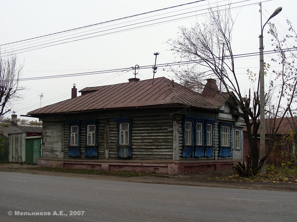 Иваново, Шуйская улица, 16 / Лежневская улица, 28