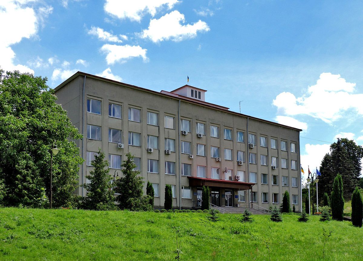 Zolochiv, Улица Черновола, 3