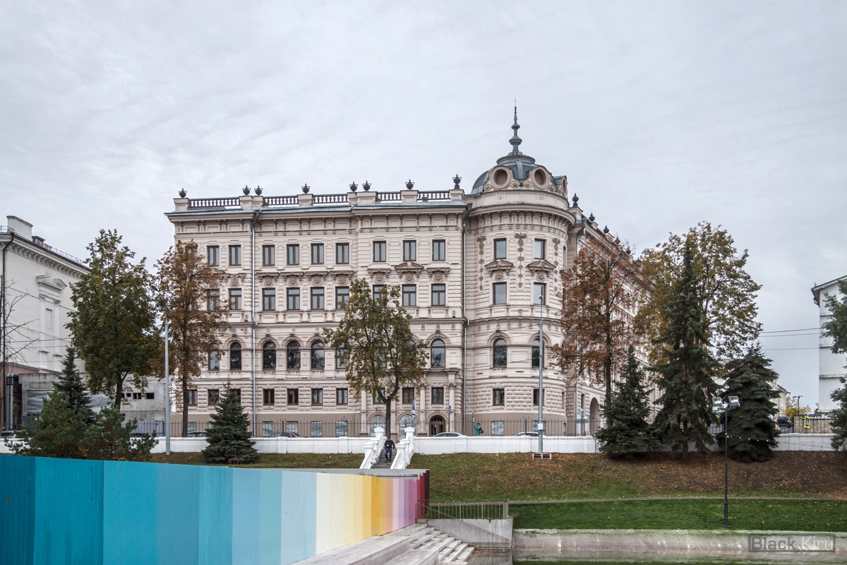 Казань, Кремлёвская улица, 17 / Улица Мусы Джалиля, 22 / Улица Дзержинского, 14
