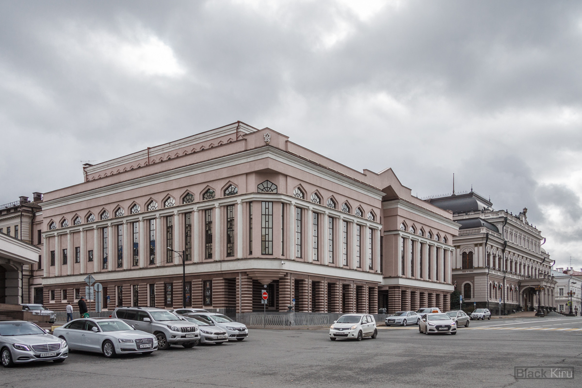 Казань, Площадь Свободы, 3 / Улица Пушкина, 64; Улица Карла Маркса, 33 / Улица Пушкина, 62