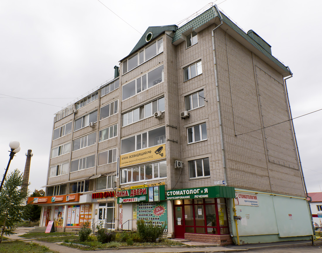 Октябрьский, Улица Губкина, 4