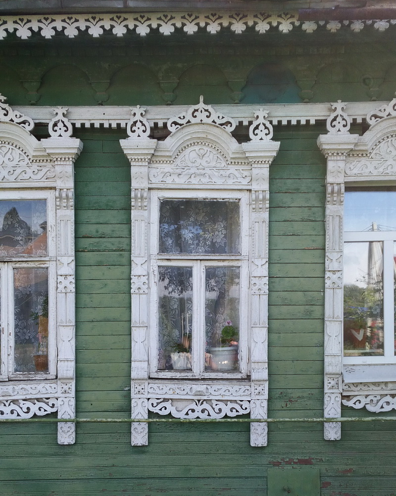 Петровское, Октябрьская улица, 36. Резные наличники. Резные орнаменты (кроме наличников)
