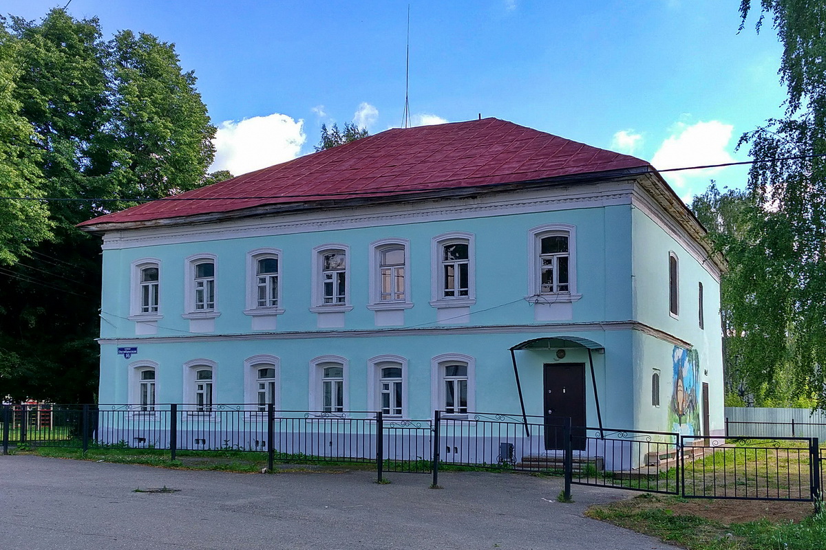 Petrovskoye, Октябрьская улица, 16