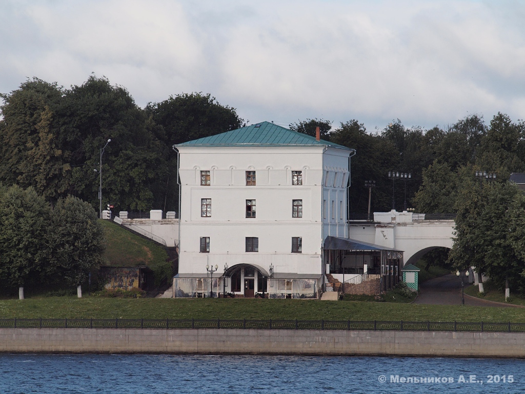 Yaroslavl, Волжская набережная, 2А