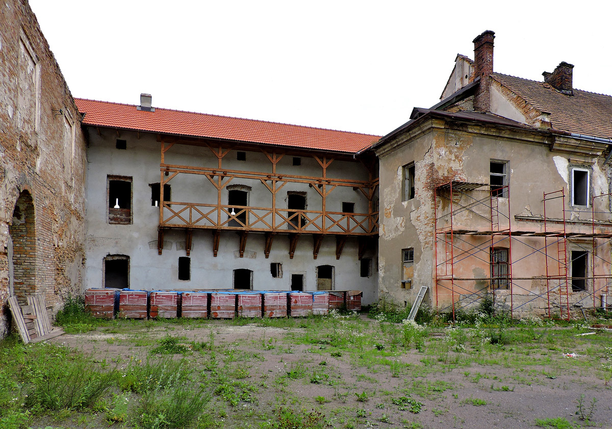 Жолква, Вечевая площадь, 2