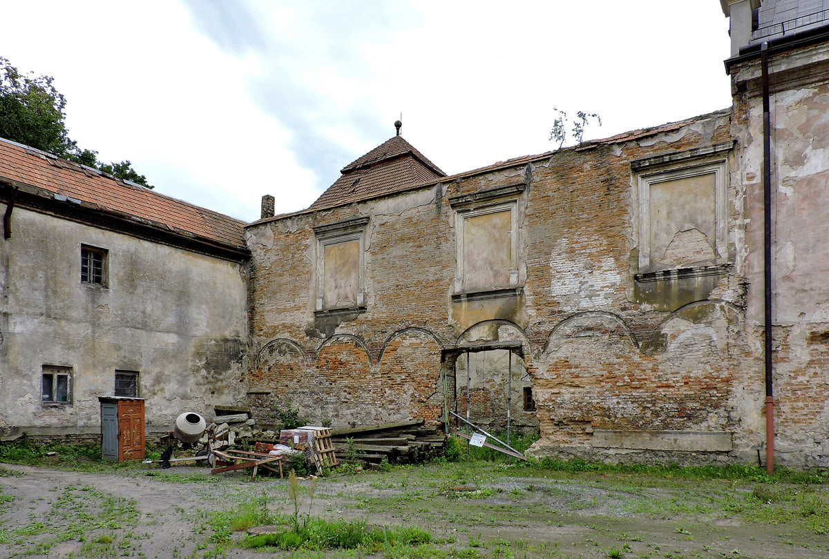 Жовква, Вечевая площадь, 2