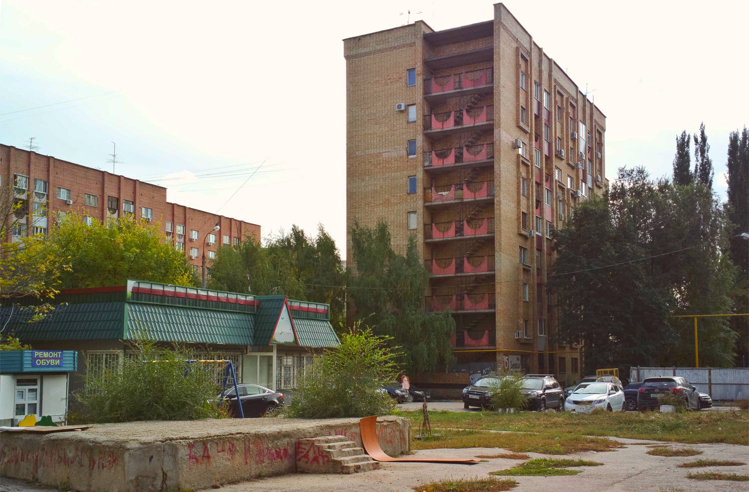 Самара, Запорожская улица, 15; Запорожская улица, 17Б