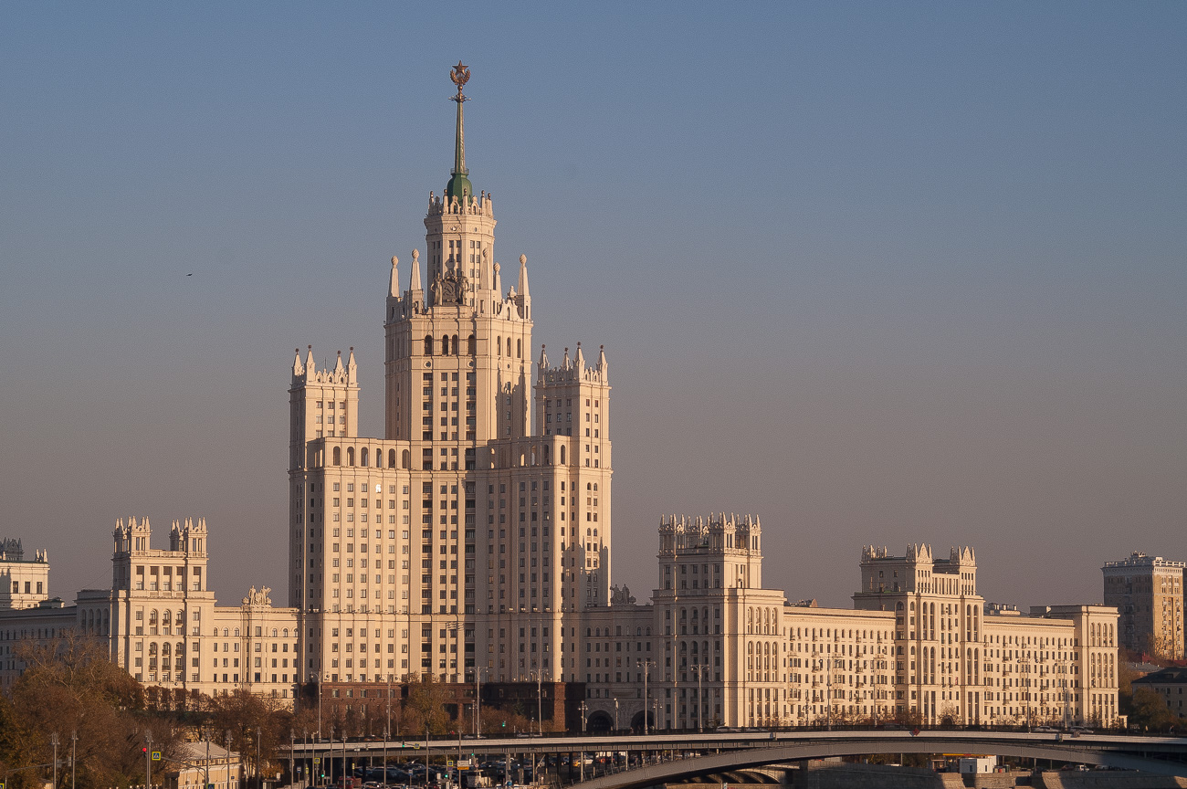 Москва, Котельническая набережная, 1/15; Садовнический проезд, Большой Устьинский мост