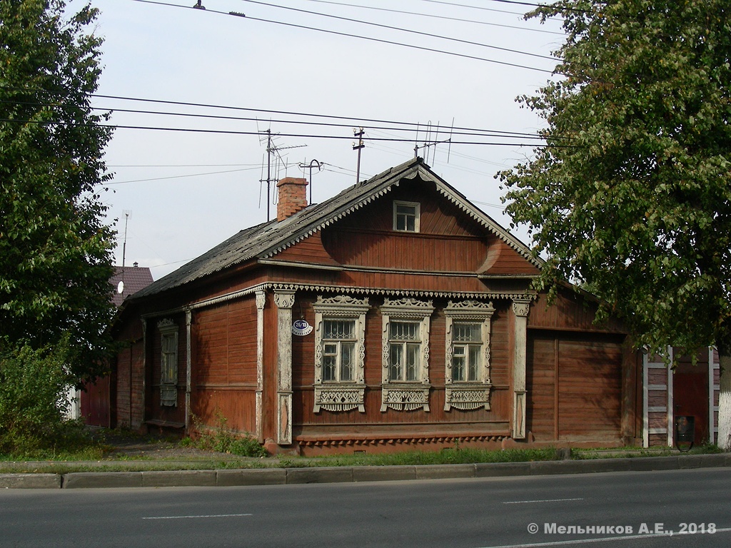 Иваново, Лежневская улица, 26 / Шуйская улица, 15