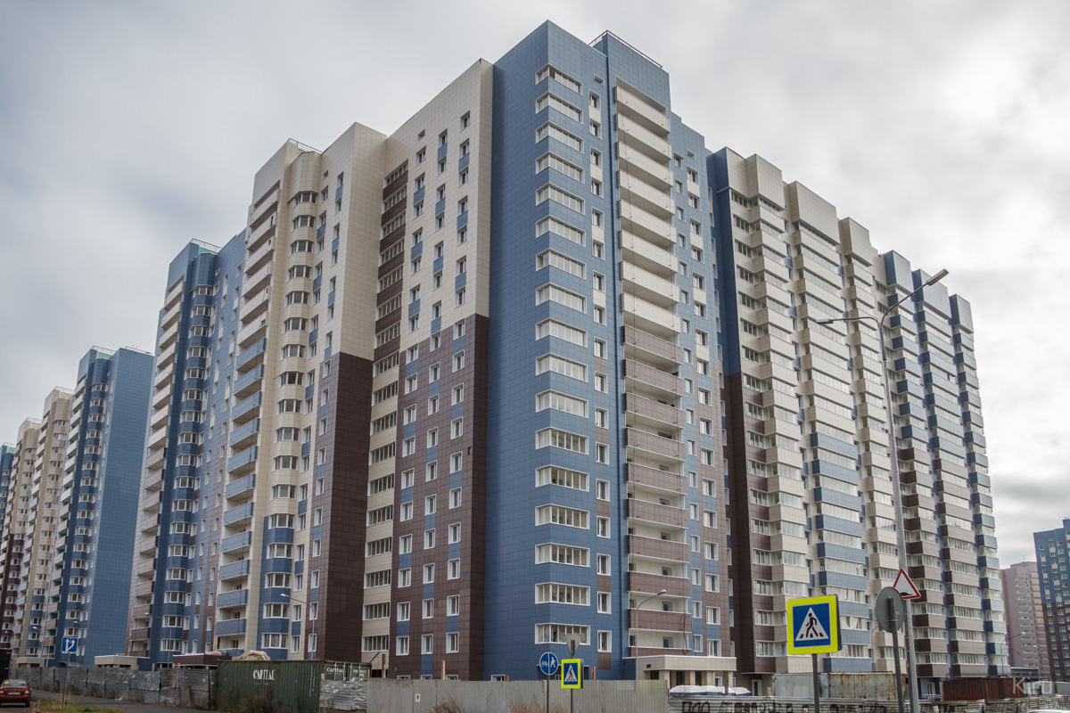 Казань, Улица Виктора Сажинова, 6 / Улица Тансык, 9